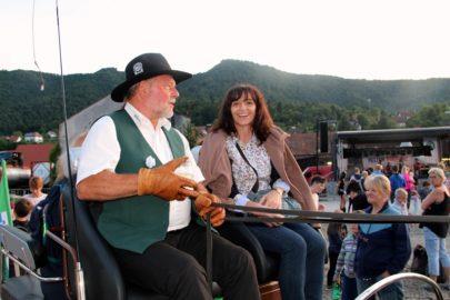 Praznik borovnic 2019 potekal v znamenju pestre ponudbe, dobrega vzdušja, folklore in konjev 1